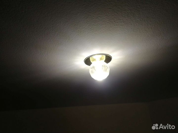 Светильник потолочный встраиваемый