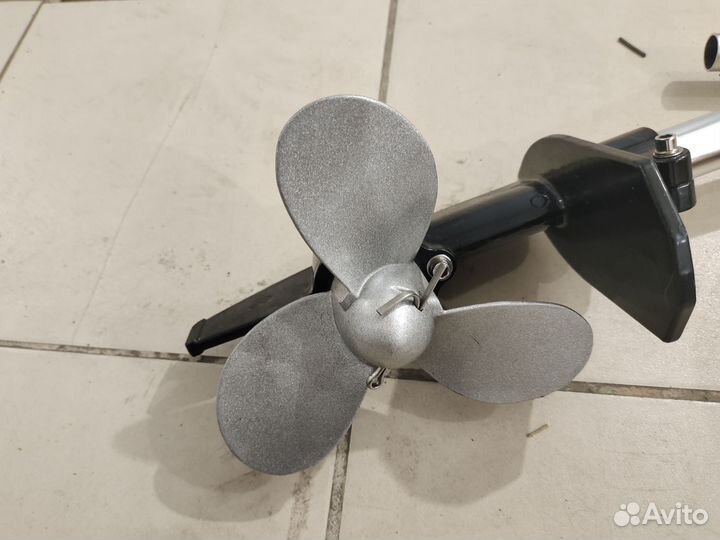 Мотор на лодку