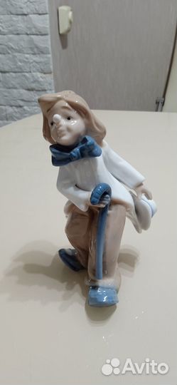 Фигурки фарфор Павоне