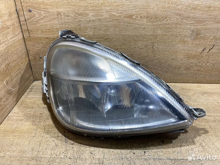 Фара передняя правая Mercedes W168 141695