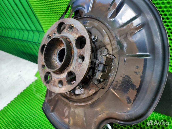 Цапфа (кулак) задняя правая Mercedes-Benz S W221