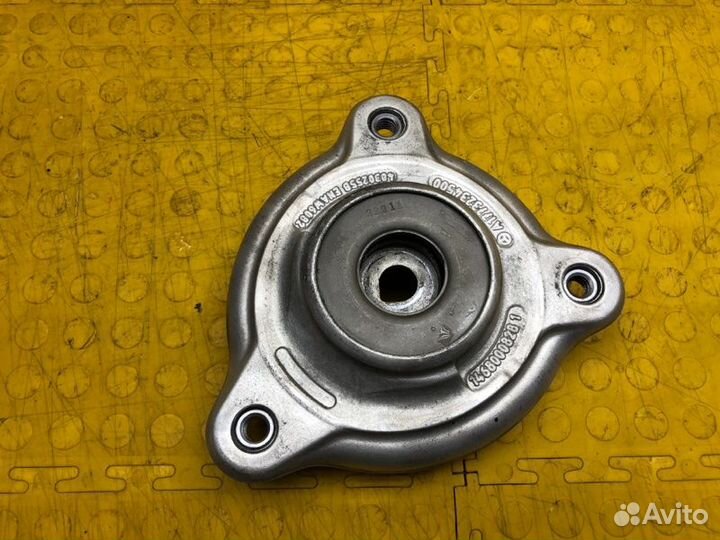 Б/У Опора пружины В хорошем состоянии, оригиналnnУ