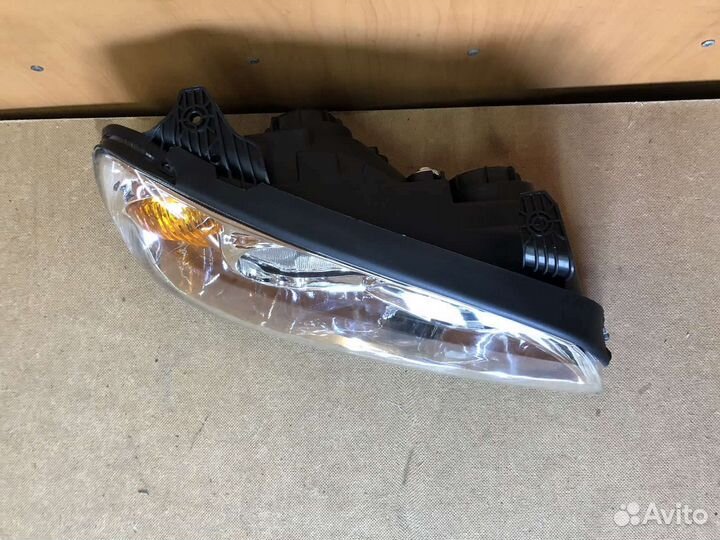 Фара правая Hyundai Elantra XD (03-10г) рест М/К