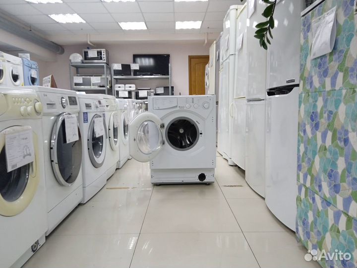Стиральная машина бу Hotpoint Ariston встройка