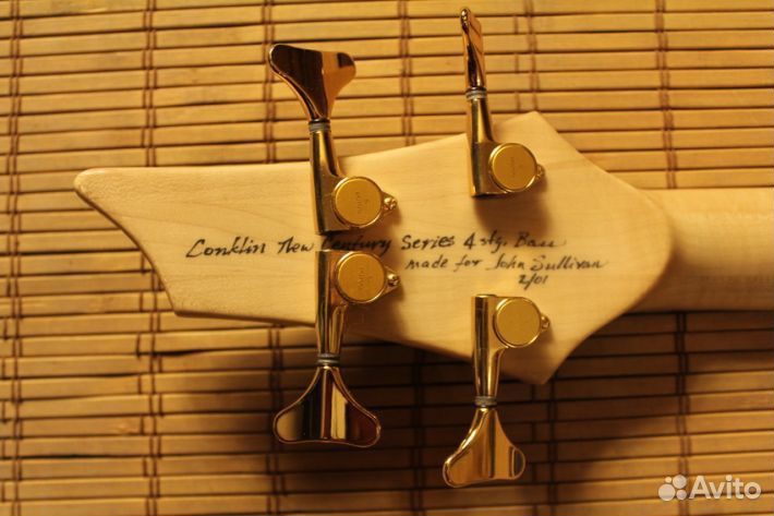 Бас гитара Conklin