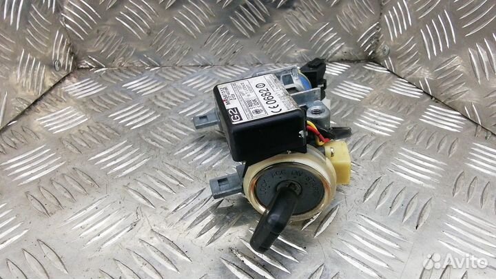 Замок зажигания на Mitsubishi Outlander 1