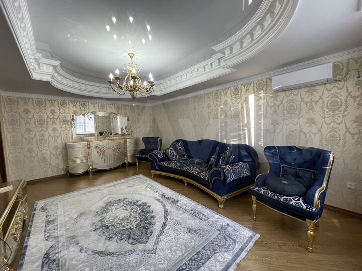 4-к. квартира, 135 м², 5/10 эт.