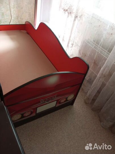 Детская кровать машина бу с матрасом