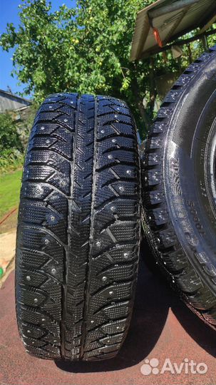 Bridgestone Ice Cruiser 7000S 225/60 R17