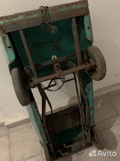 Педальная машина СССР радуга