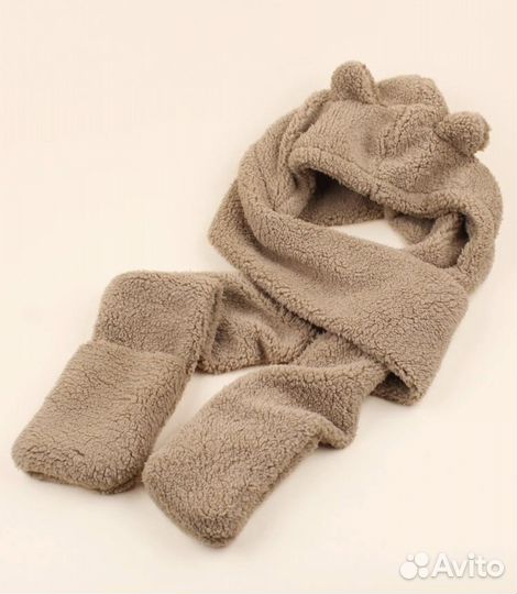 Теплая шапка с ушками