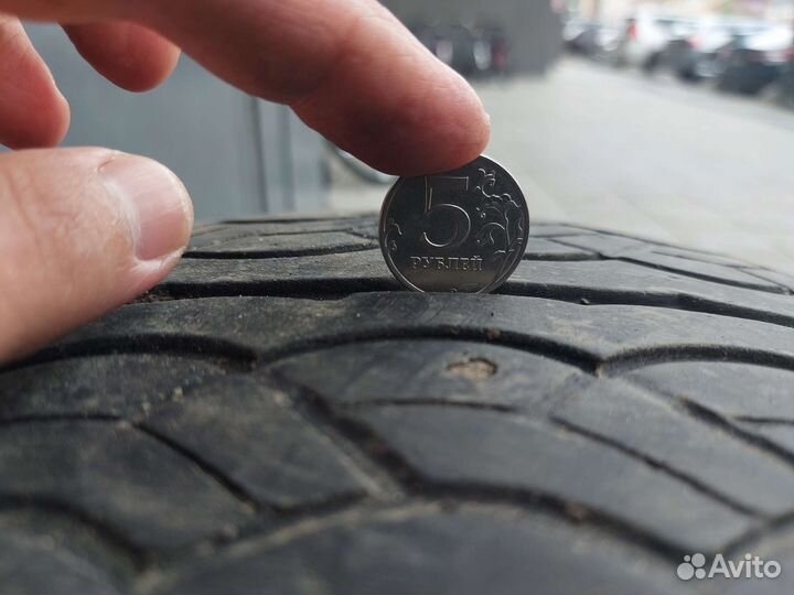 Yokohama Parada Spec-X 235/55 R19 101