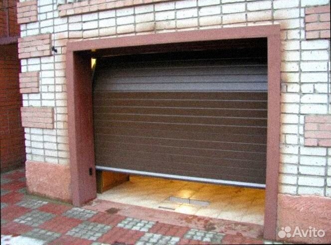 Гаражные ворота подъемные секционные купить