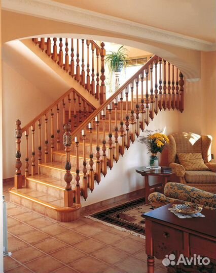 Лестница деревянная на второй этаж