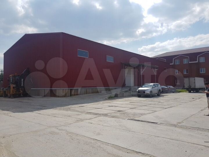 Склад, 815 м²