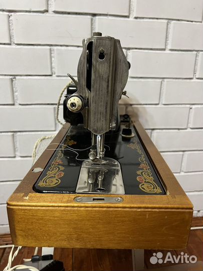 Швейная машина пмз Калинина с электроприводом