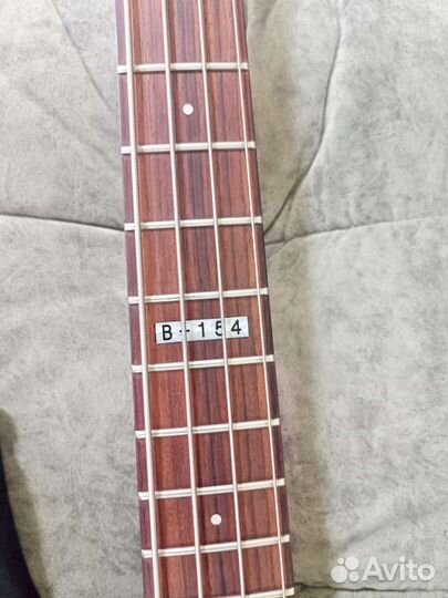Бас гитара