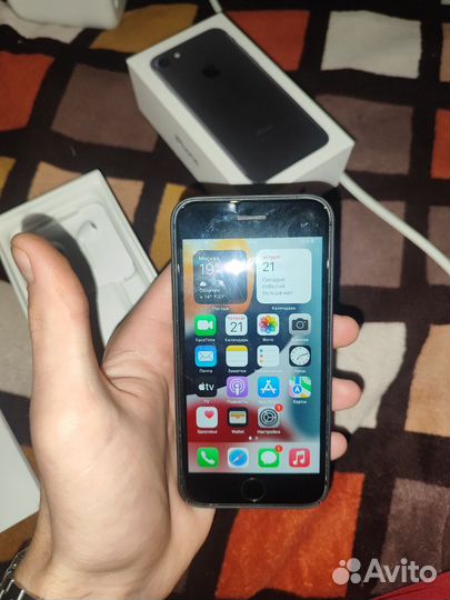Телефон iPhone 7 128gb