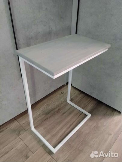 Прикроватный столик для ноутбука