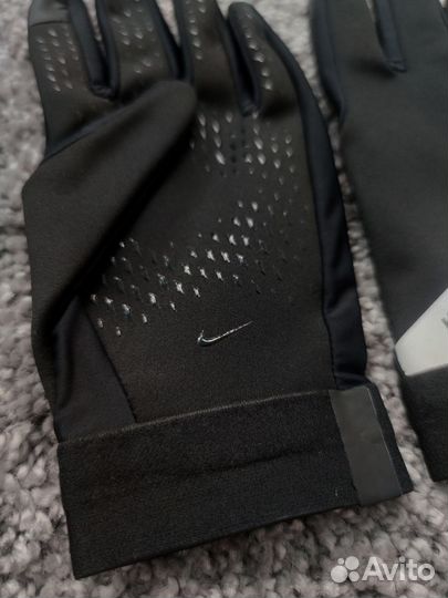 Перчатки nike hyperwarm