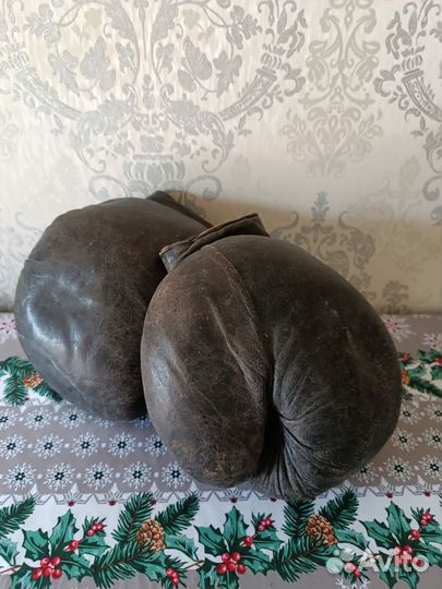 Боксерские перчатки