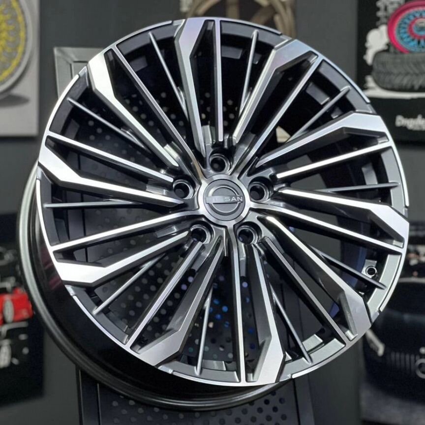 Литые диски Nissan 8×R19 5×114.3