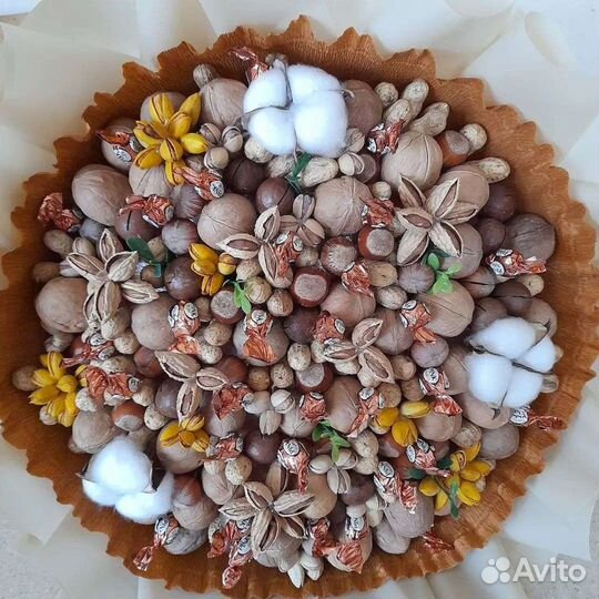 Изготовление букетов из конфет, орехов, колбас