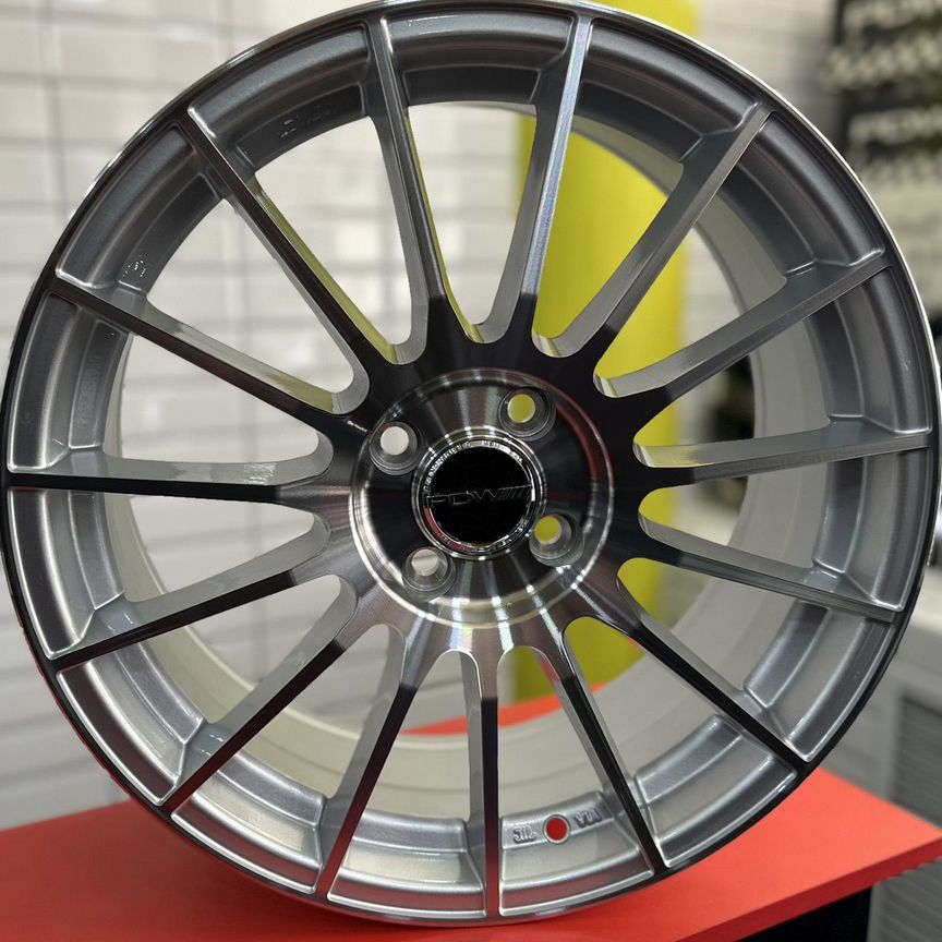Литые диски PDW Wheels Race (9031) 7×R17 4×100