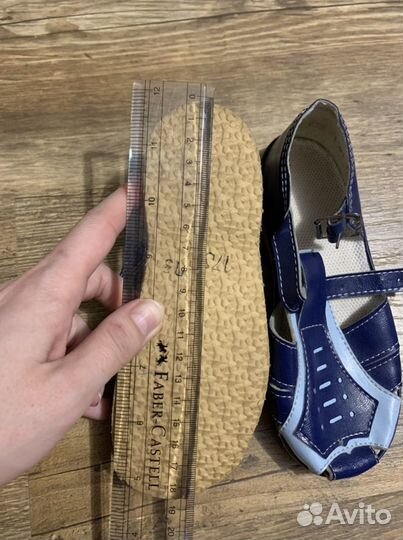 Сандали новые