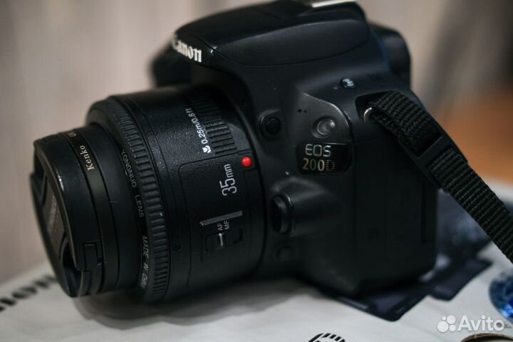 Зеркальный фотоаппарат canon 200d