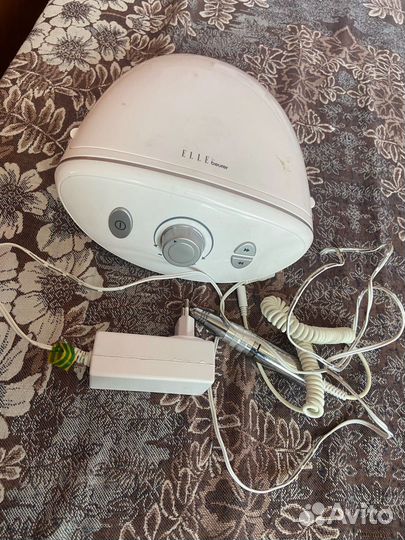Аппарат для маникюра и педикюра