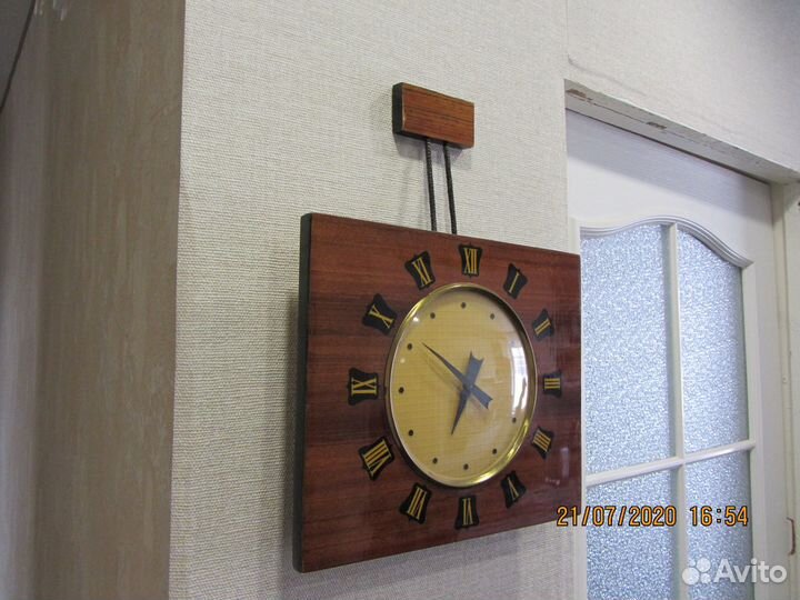 Часы настенные старинные Янтарь редкие