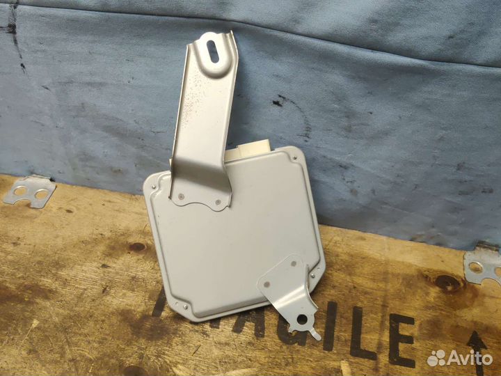 Блок управления подвеской Toyota LC200 2016г