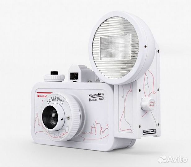 Плёночный фотоаппарат Lomography La Sardina & Flas