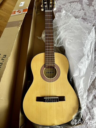 Классическая гитара fabio FC02