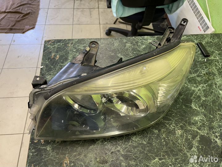 Передняя левая фара toyota rav 4 2007 года