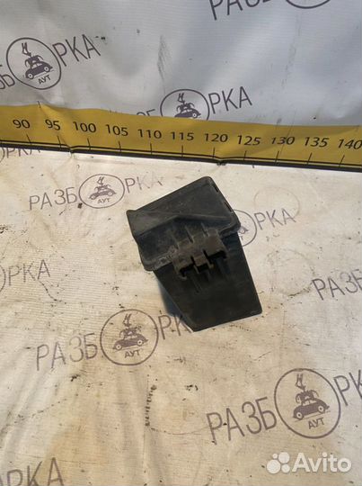 Резонатор воздушного фильтра Ford Focus I