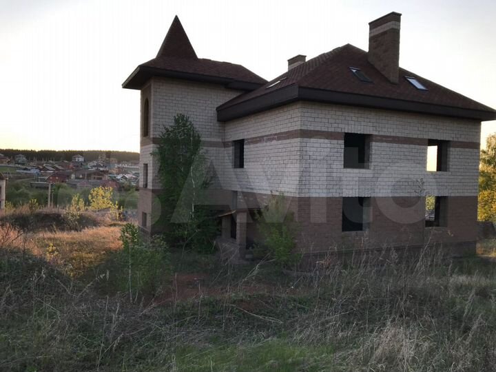 Коттедж 517 м² на участке 35 сот.