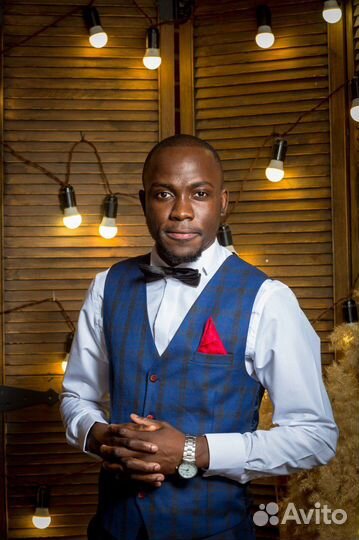 Преподаватель по французскому и английскому языкам