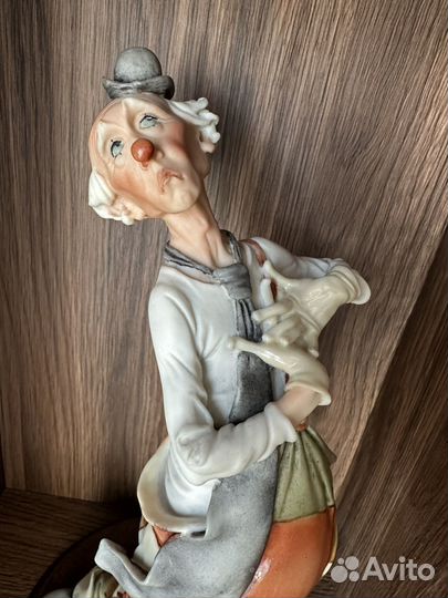 Статуэтка клоун Джузеппе Армани