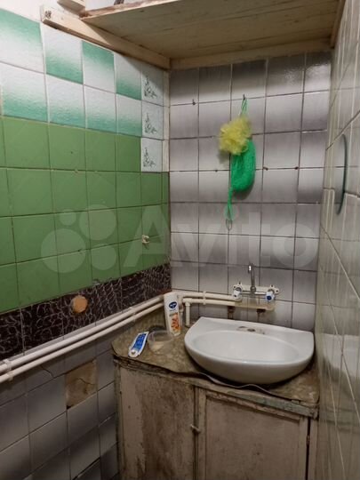 Комната 12 м² в 5-к., 1/5 эт.