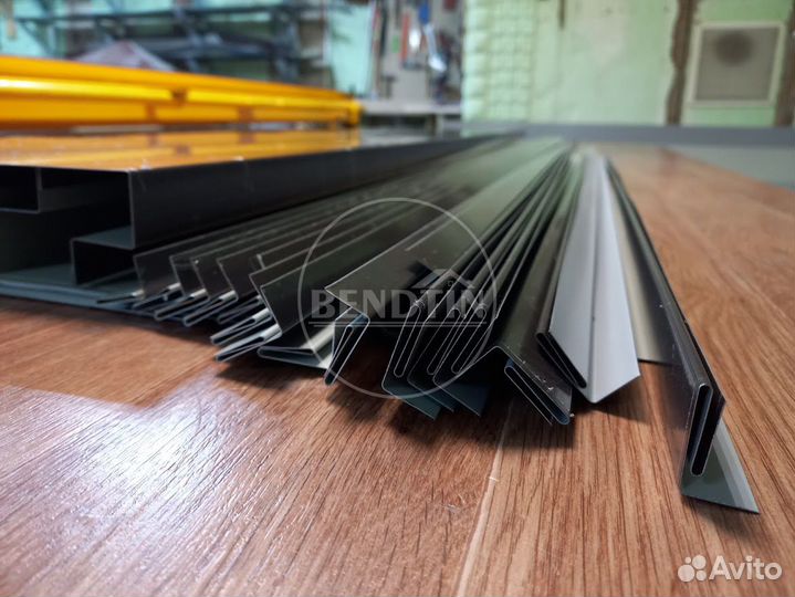 Изготавливаем металлические откосы на окна