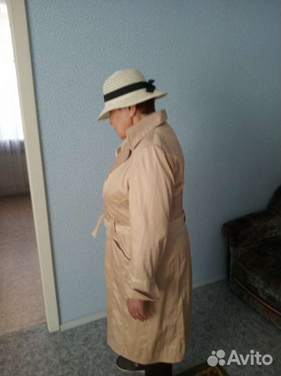 Плащ женский