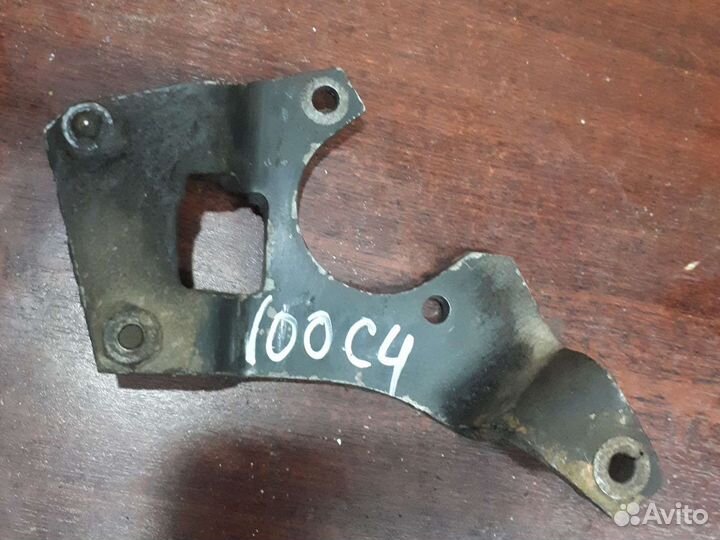 Кронштейн гура ауди 100с4 audi 100c4