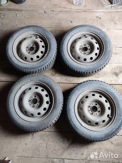 R14 Nokian Tyres Hakkapeliitta 8 175/65, PCD 4x98 DIA 58