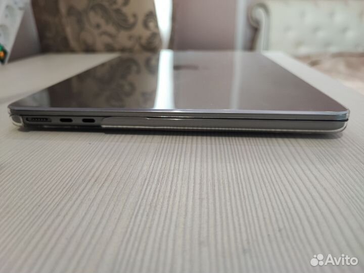 Macbook air 13 M2 8 256