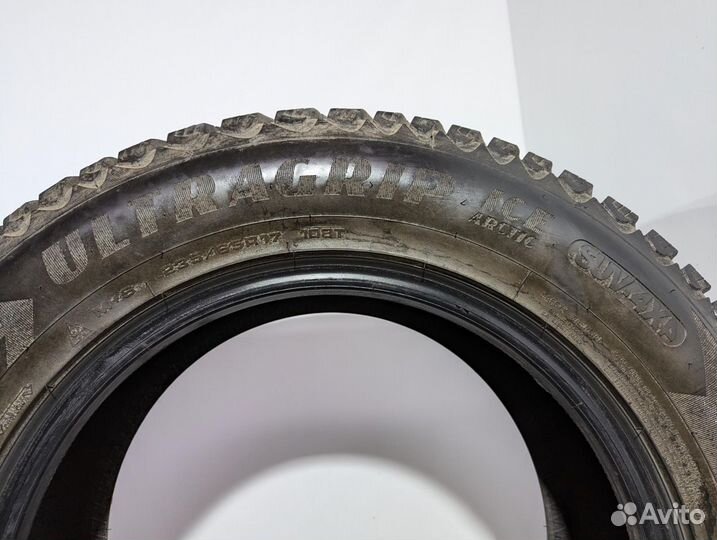 Goodyear UltraGrip Ice Arctic SUV 235/65 R17