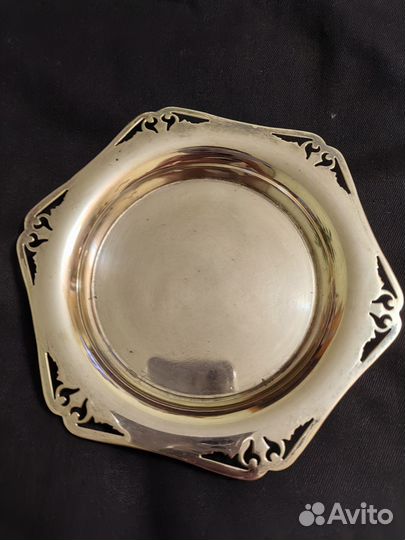 Подставки Подносики