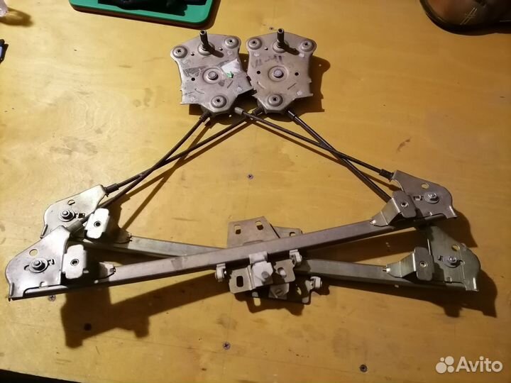 Стеклоподъемник Москвич 2141