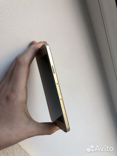 Samsung Galaxy A3 SM-A300F, 16 ГБ